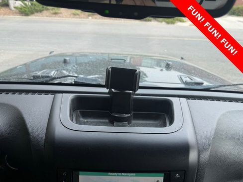 Used 2017 Jeep Wrangler Unlimited Sahara image 19