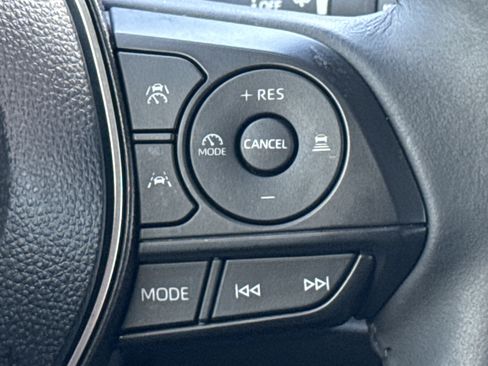 Used 2026 Toyota Corolla Cross LE w/ Moonroof Package FWD image 19