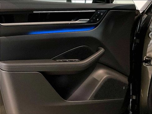 New 2025 Porsche Macan 4S Electric image 23