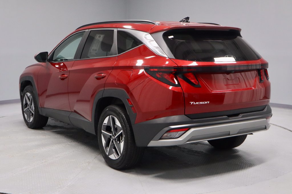 Used 2025 Hyundai Tucson SEL AWD/4WD image 7