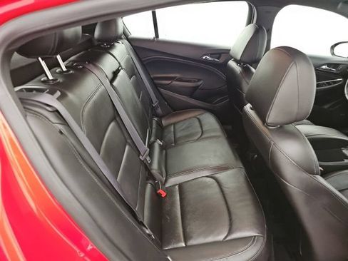 Used 2017 Chevrolet Cruze Premier FWD image 32