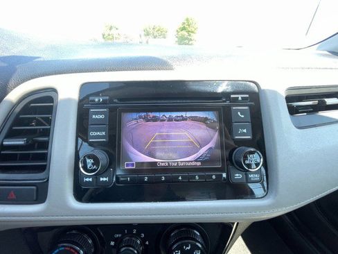 Used 2018 Honda HR-V LX image 34
