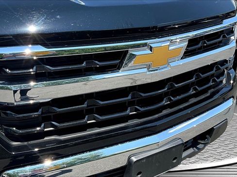 Used 2023 Chevrolet Silverado 1500 LT AWD/4WD image 24
