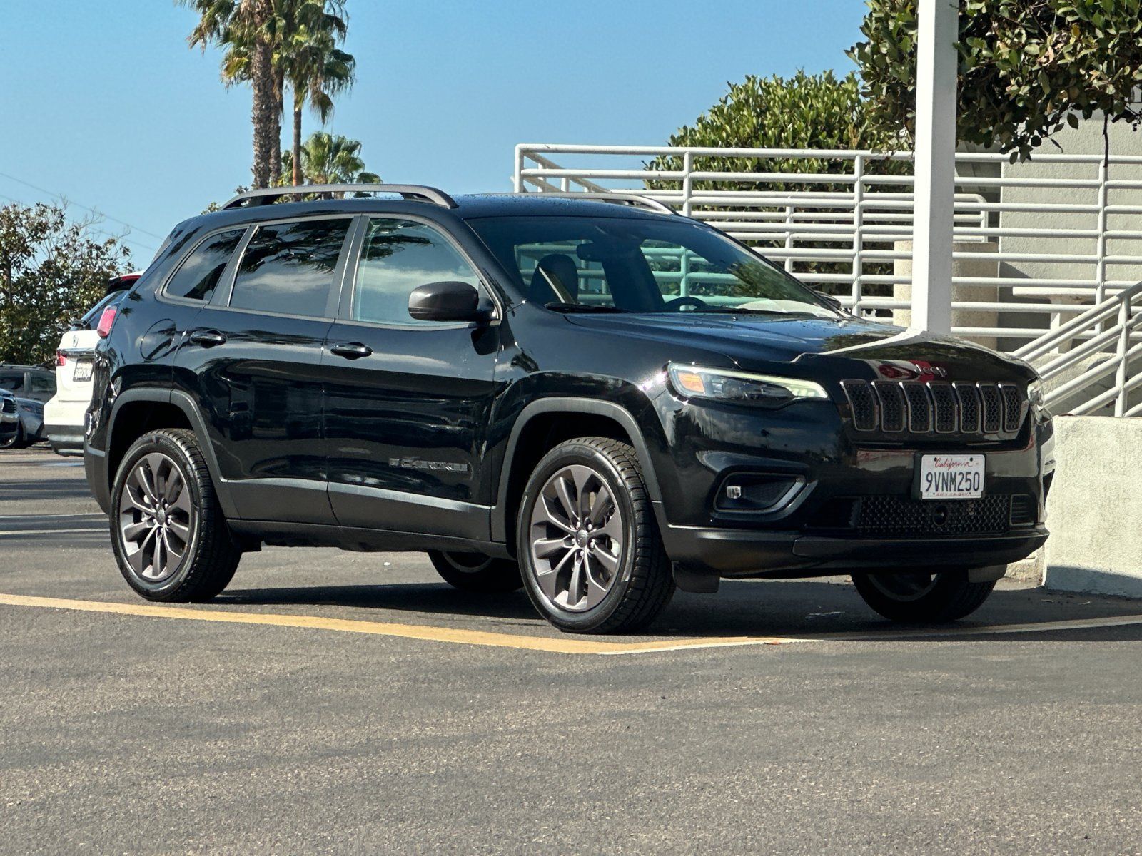 Used 2021 Jeep Cherokee Latitude Lux 80th Anniv w/ Quick Order Package 26U 80TH AWD/4WD image 8