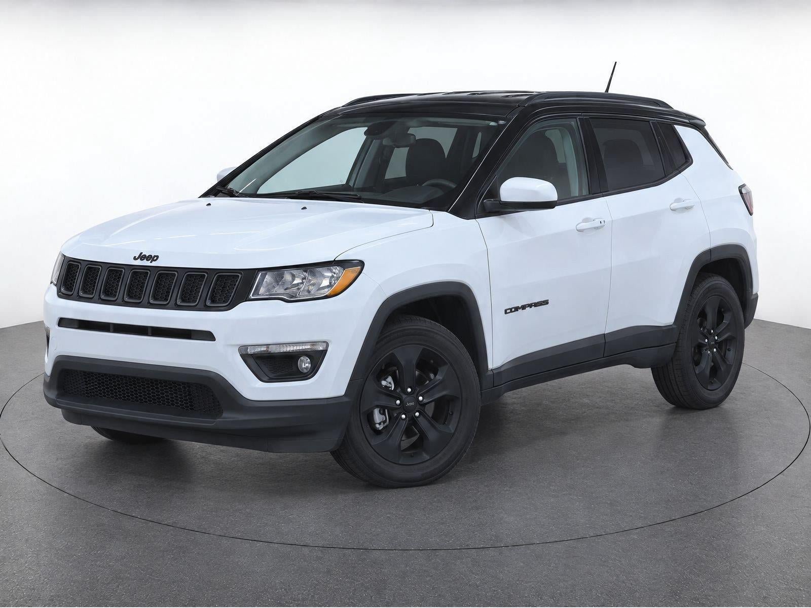 Used 2019 Jeep Compass Latitude FWD image 2
