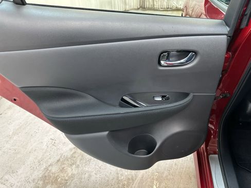 Certified 2023 Nissan Leaf SV Plus image 28