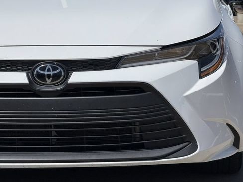 Used 2024 Toyota Corolla LE FWD image 9