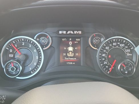 Used 2023 RAM 1500 Big Horn RWD image 23