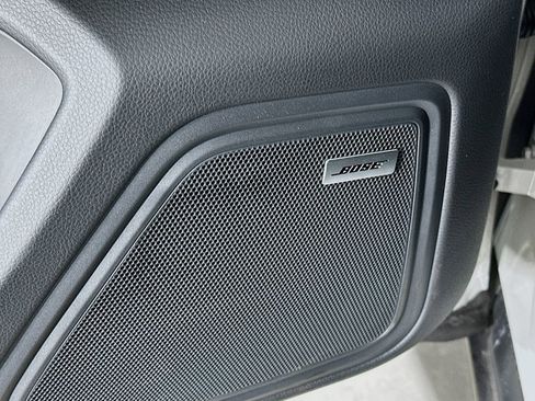 Certified 2025 Porsche Macan image 21