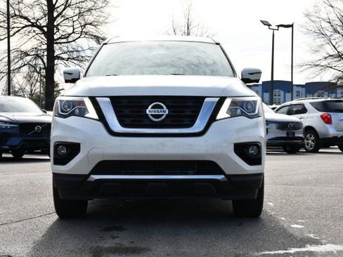 Used 2020 Nissan Pathfinder Platinum AWD/4WD image 2