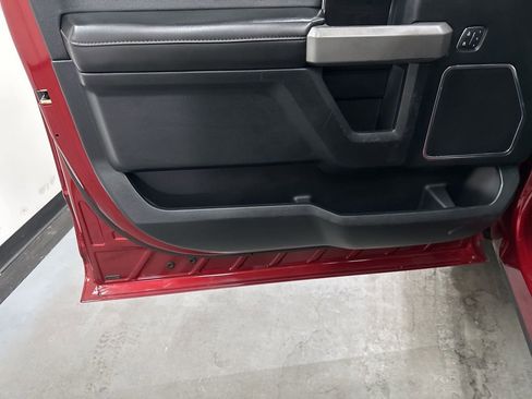 Used 2018 Ford F150 Platinum w/ Equipment Group 701A Luxury image 38