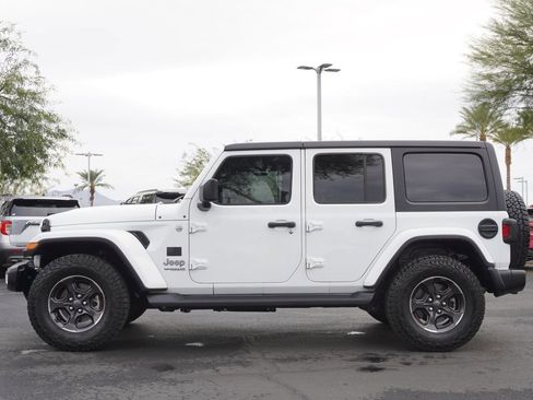Used 2022 Jeep Wrangler Unlimited Sahara image 2