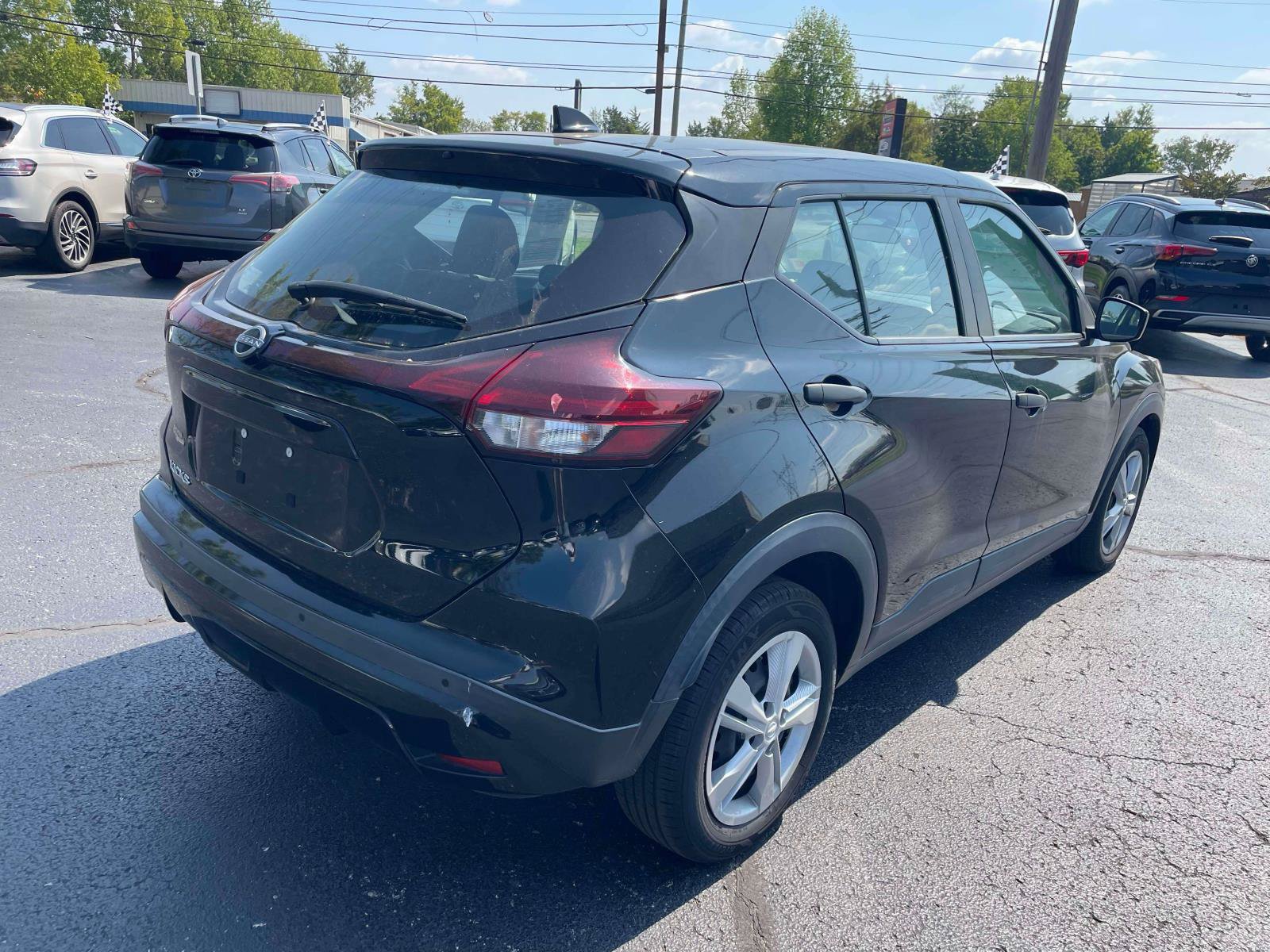 Used 2024 Nissan Kicks S FWD image 8