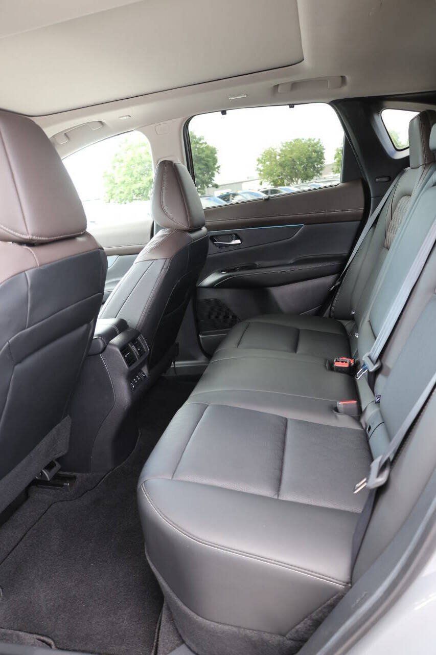Used 2025 Nissan Murano Platinum w/ Cargo Package AWD/4WD image 17
