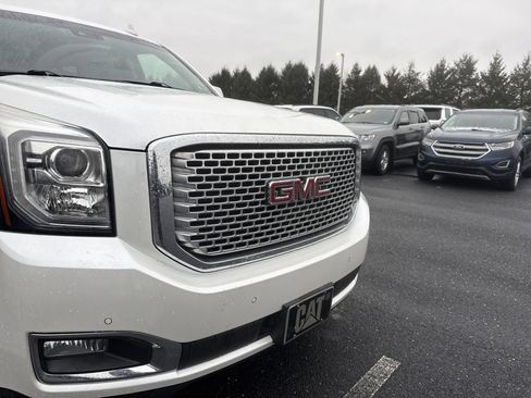 Used 2017 GMC Yukon XL Denali w/ Open Road Package image 2