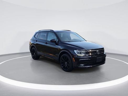 Used 2021 Volkswagen Tiguan SE R-Line AWD/4WD image 2