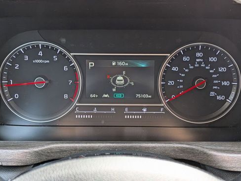 Used 2022 Kia Sorento S w/ Panoramic Sunroof Package AWD/4WD image 16