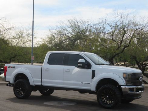 Used 2019 Ford F350 Lariat image 4