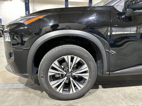 Used 2023 Nissan Rogue SV image 18