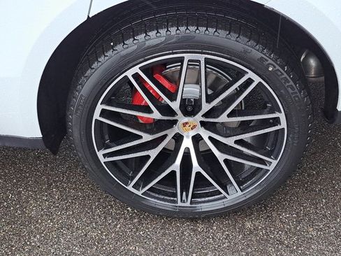 Used 2026 Porsche Macan S image 12