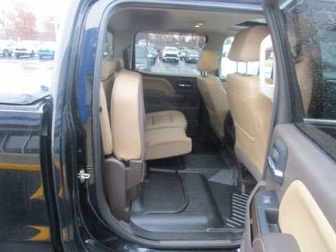 Used 2018 GMC Sierra 2500 Denali image 22