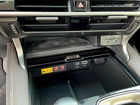 Used 2024 Lexus RX 350 FWD w/ Technology Package image 37