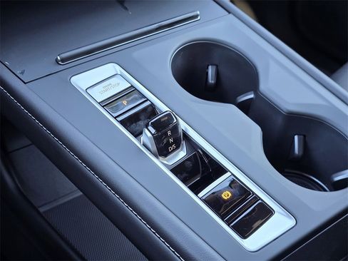 New 2026 Volkswagen Atlas Cross Sport SE image 14