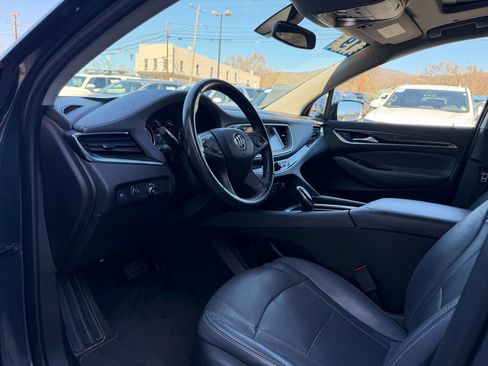 Used 2019 Buick Enclave Essence image 9