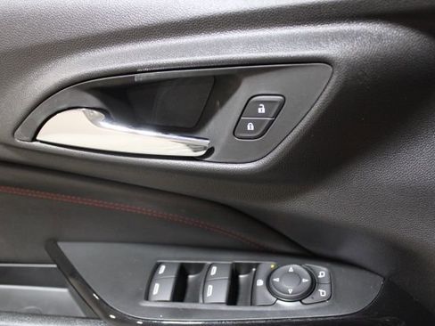 New 2026 Chevrolet Trax RS w/ Sunroof Package FWD image 17