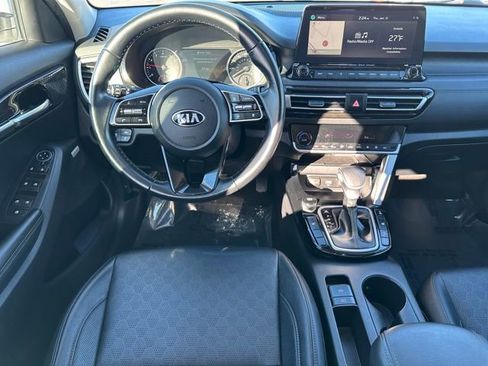 Used 2021 Kia Seltos SX w/ SX Sunroof Package image 14