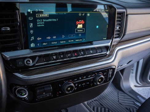 Used 2024 Chevrolet Silverado 2500 LT image 20