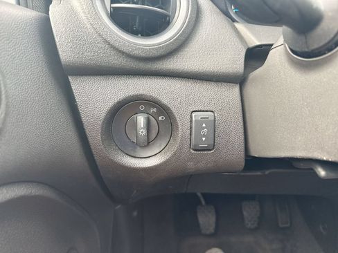 Used 2014 Ford Fiesta S FWD image 17