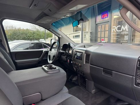 Used 2009 Nissan Titan XE image 23