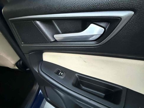 Used 2016 Ford Edge SE image 65