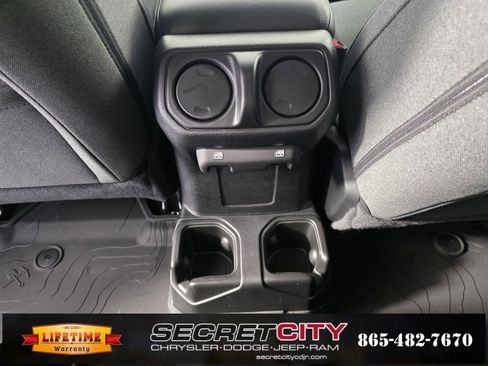 New 2025 Jeep Gladiator Sport image 27