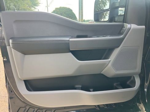Used 2023 Ford F250 XL w/ STX Appearance Package image 12