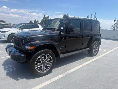 Used 2024 Jeep Wrangler High Altitude AWD/4WD image 1