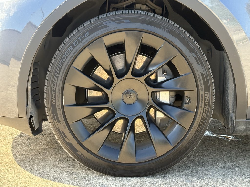 Used 2023 Tesla Model Y Long Range AWD/4WD image 9