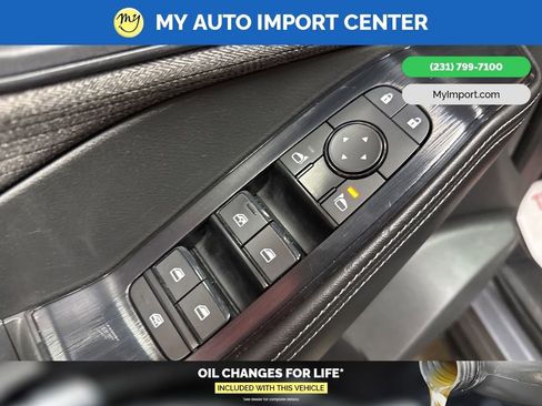 Used 2023 Nissan Rogue SV image 11