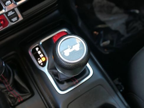 Used 2022 Jeep Wrangler Unlimited Rubicon image 17