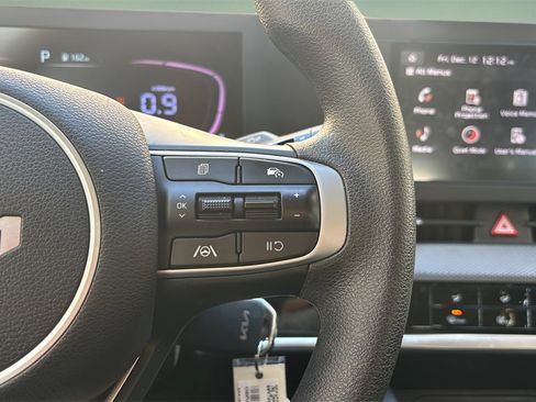 Used 2023 Kia Sportage LX image 26