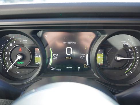 Certified 2025 Jeep Wrangler Sahara 4xe w/ Safety Group image 30