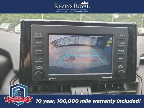 Used 2021 Toyota RAV4 LE AWD/4WD image 11