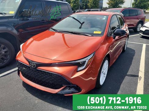 Used 2026 Toyota Corolla SE FWD image 1