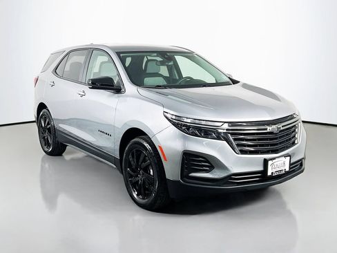 Used 2023 Chevrolet Equinox LS w/ LS Convenience Package AWD/4WD image 3