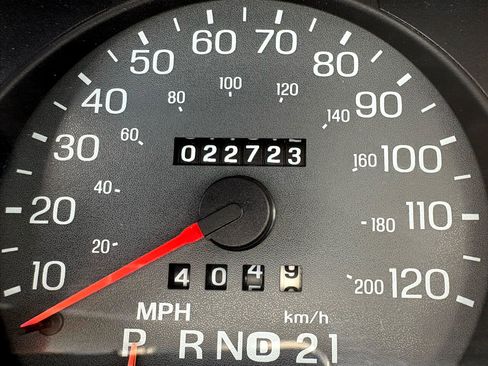 Used 2005 Mercury Grand Marquis GS image 33