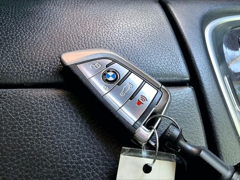 Used 2018 BMW 740i RWD image 14