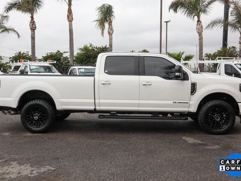 Used 2022 Ford F350 Lariat w/ Black Appearance Package image 11