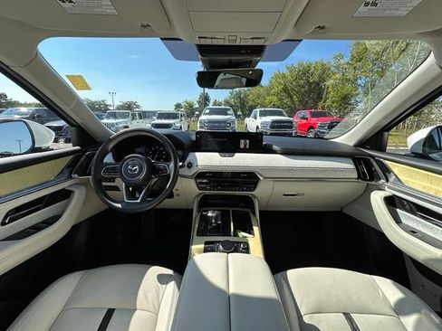 Used 2025 MAZDA CX-90 3.3 Turbo S w/ Premium Plus AWD/4WD image 2