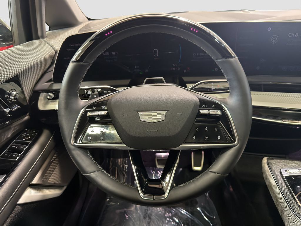 Used 2025 Cadillac Optiq Sport 2 w/ LPO, Floor Liner Package AWD/4WD image 16